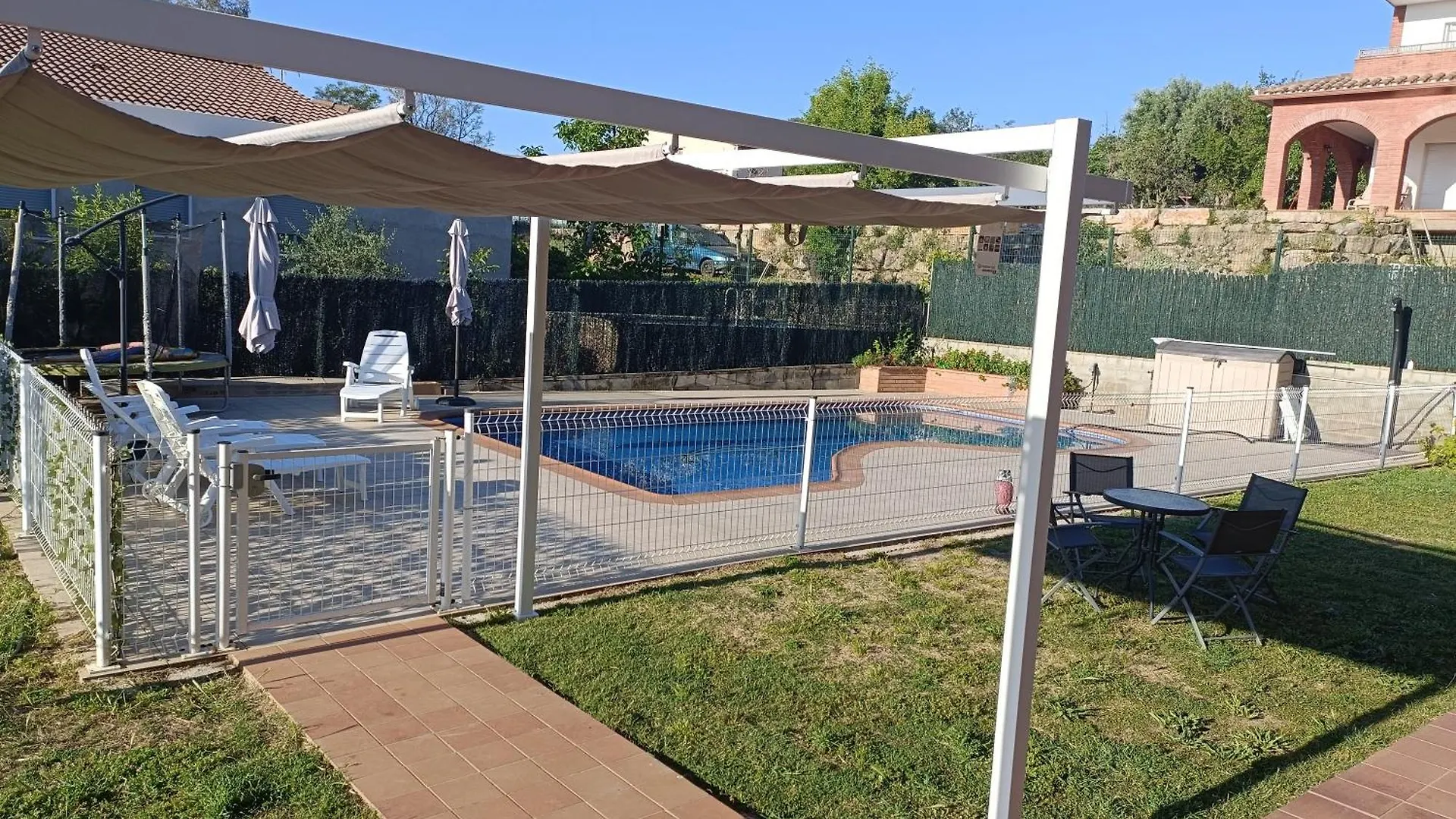 Casa Con Jardin Y Piscina Privada. Villa Santa Eulalia de Ronsana