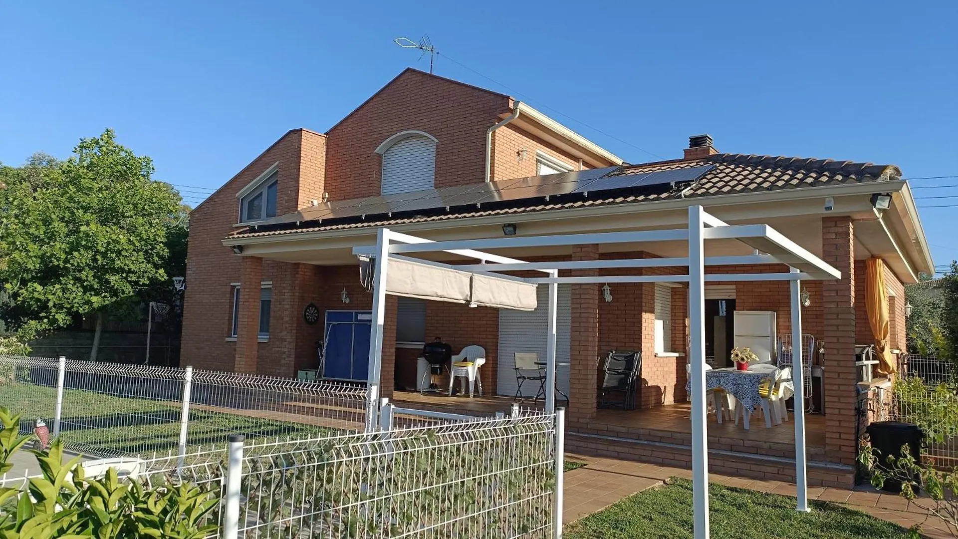 Holiday home Casa Con Jardin Y Piscina Privada. Villa Santa Eulalia de Ronsana