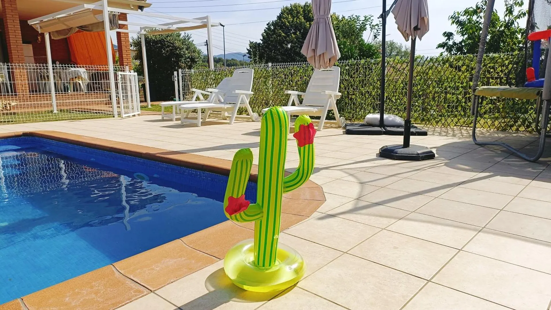 Casa Con Jardin Y Piscina Privada. Villa Santa Eulalia de Ronsana 0*,