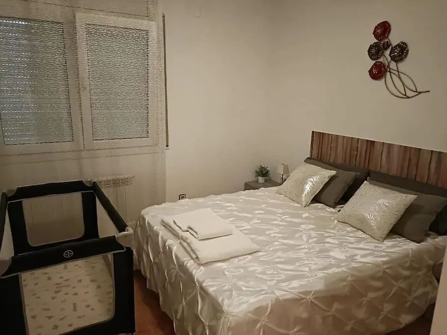 Casa Con Jardin Y Piscina Privada. Villa Santa Eulalia de Ronsana