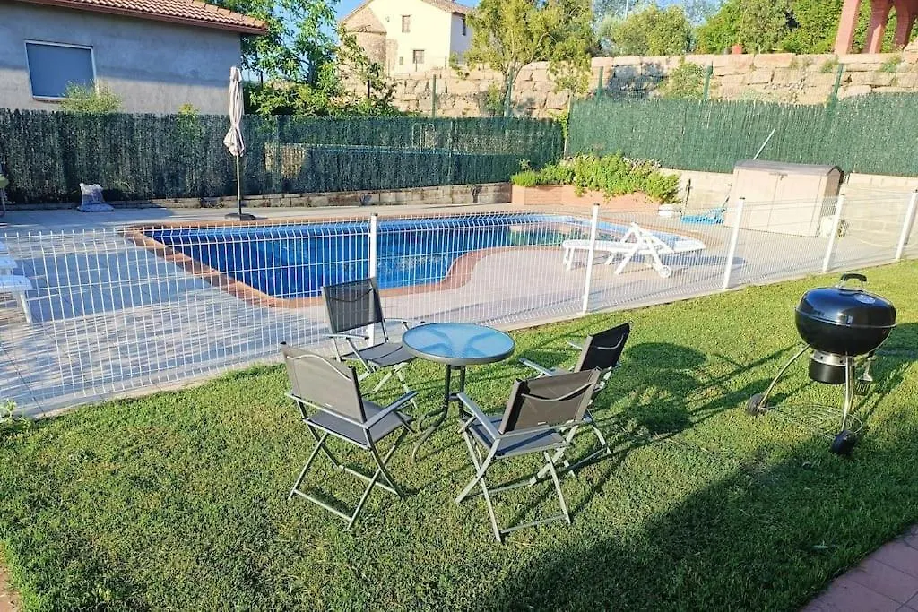 Holiday home Casa Con Jardin Y Piscina Privada. Villa Santa Eulalia de Ronsana